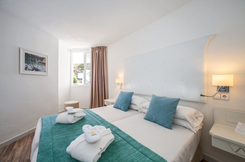 Mallorca Santa Ponça utazás Hotel Fergus Style Cala Blanca Suites