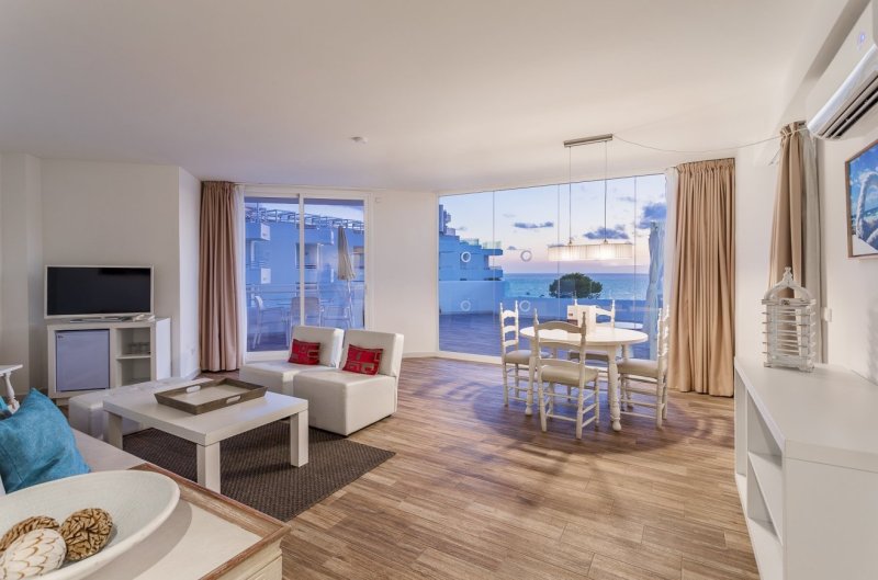 Mallorca Santa Ponça utazás Hotel Fergus Style Cala Blanca Suites