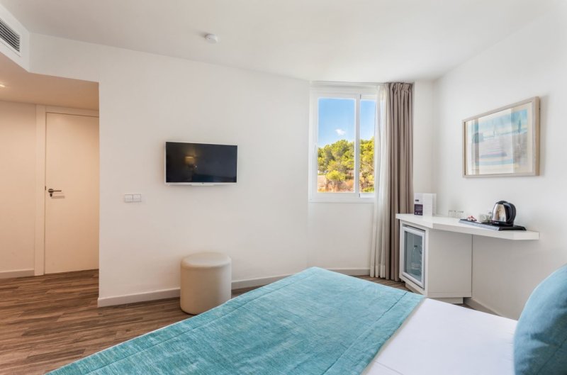 Mallorca Santa Ponça utazás Hotel Fergus Style Cala Blanca Suites