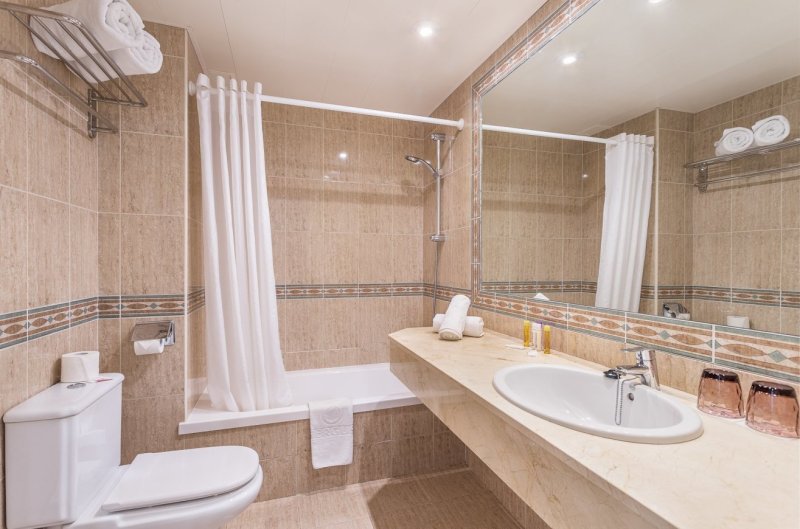 Mallorca Santa Ponça utazás Hotel Fergus Style Cala Blanca Suites