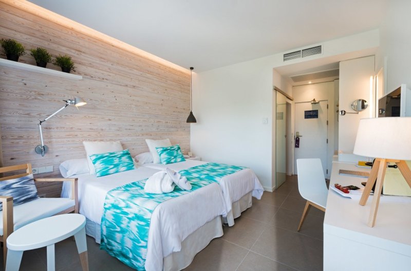 Mallorca Palma Nova utazás Hotel Fergus Style Palmanova