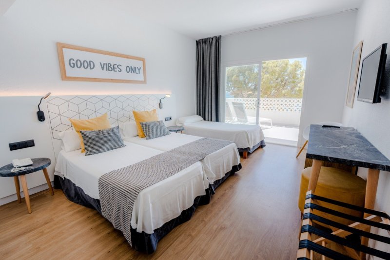 Mallorca Magaluf utazás Hotel Flamboyan-Caribe