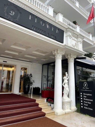 Durres utazás Hotel Flower & Spa
