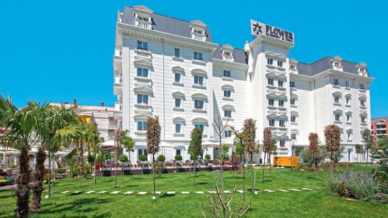 Durres utazás Hotel Flower & Spa