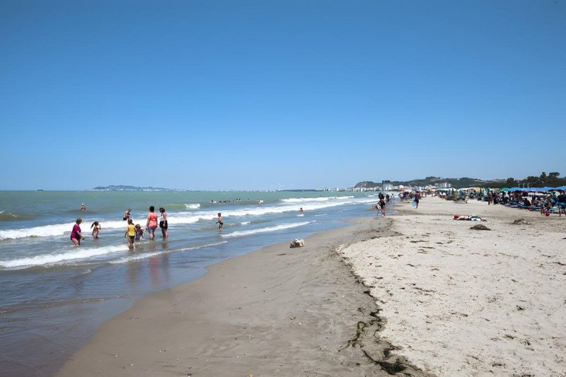 Durres utazás Hotel Flower & Spa