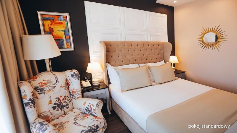 Durres utazás Hotel Flower & Spa