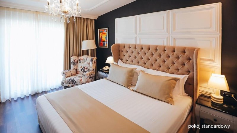 Durres utazás Hotel Flower & Spa