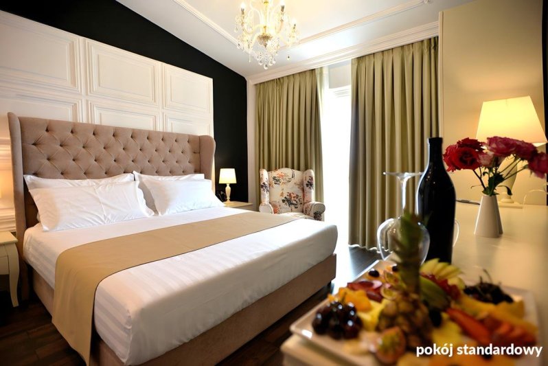 Durres utazás Hotel Flower & Spa