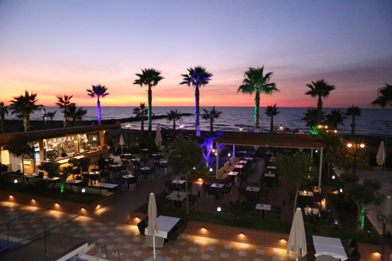 Albánia utazás Hotel Grand Blue Fafa