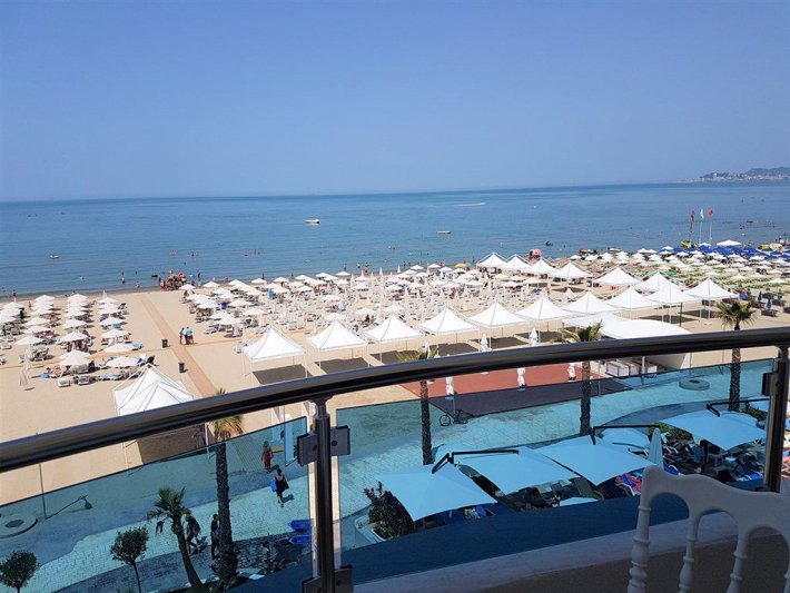 Albánia utazás Hotel Grand Blue Fafa