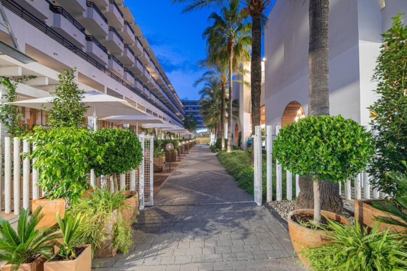 Mallorca Alcudia utazás Hotel Innside Alcudia