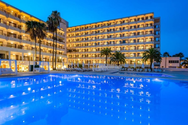 Mallorca Alcudia utazás Hotel Innside Alcudia