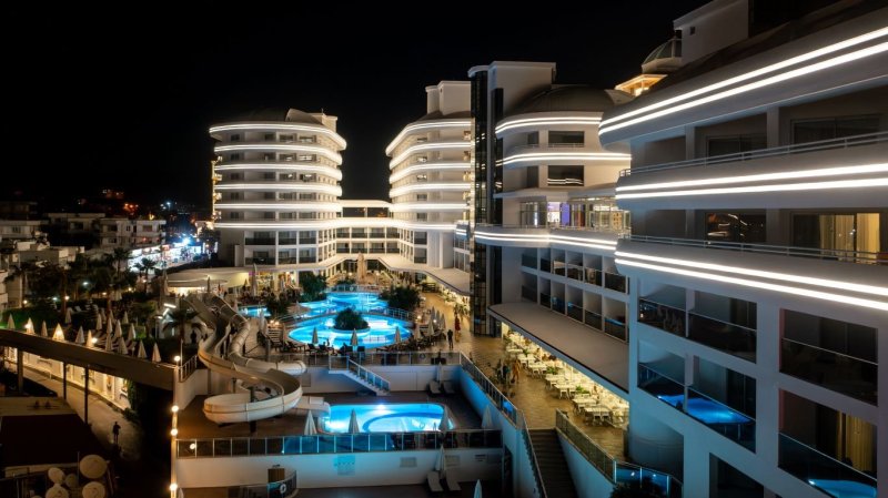 Alanya utazás Hotel Laguna Beach Alya Resort