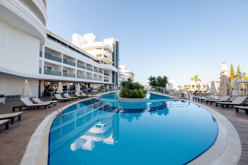 Alanya utazás Hotel Laguna Beach Alya Resort