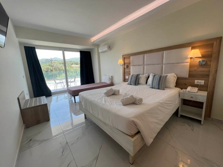 Korfu Perithia utazás Hotel Laguna Holiday Resort