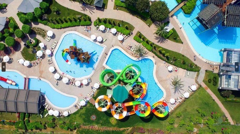 Antalya utazás Hotel Limak Lara De Luxe Resort