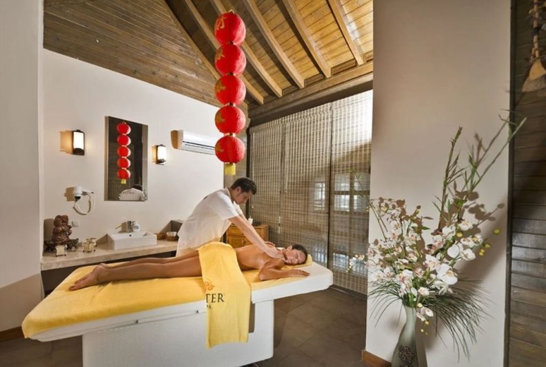 Antalya utazás Hotel Limak Lara De Luxe Resort