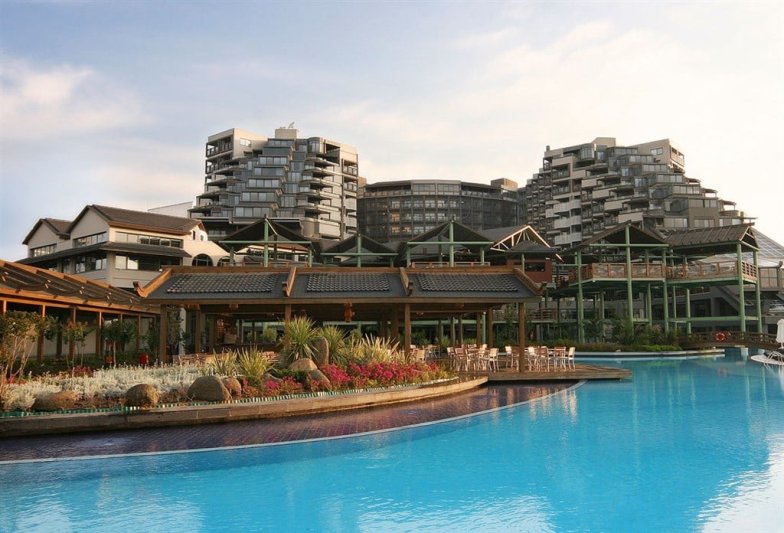 Antalya utazás Hotel Limak Lara De Luxe Resort