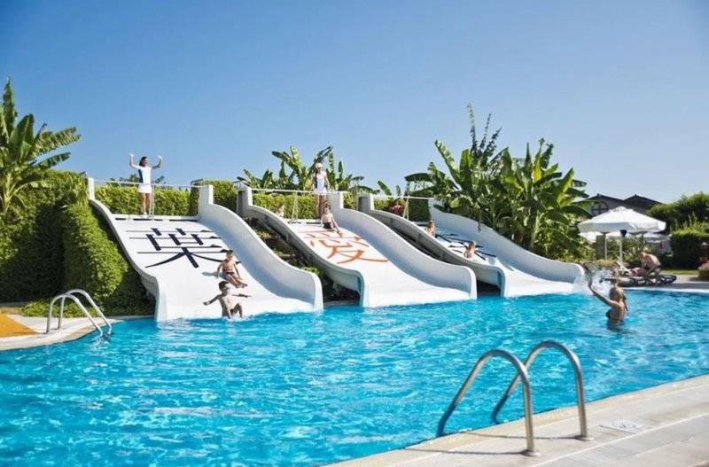 Antalya utazás Hotel Limak Lara De Luxe Resort