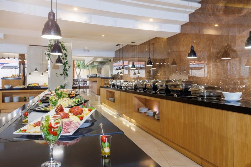 Kréta Malia utazás Hotel Malia Bay Beach Hotel & Bungalows