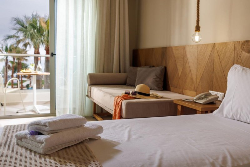 Kréta Malia utazás Hotel Malia Bay Beach Hotel & Bungalows