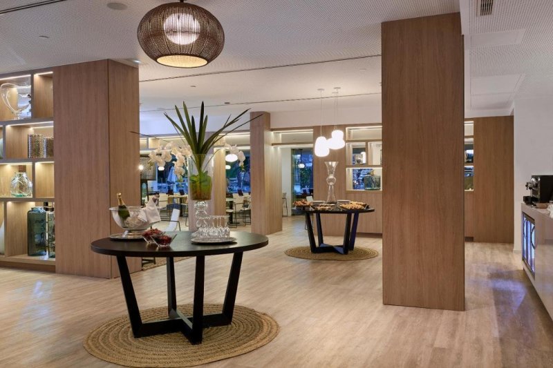 Mallorca Magaluf utazás Hotel Melia Calvia Beach