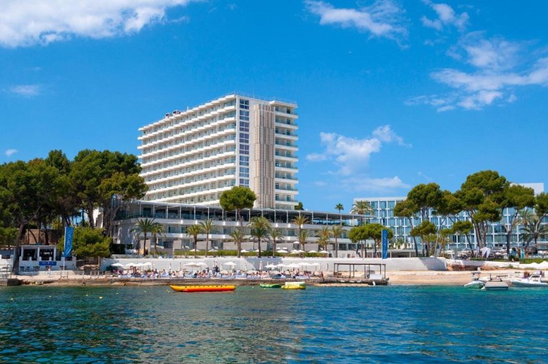 Mallorca Magaluf utazás Hotel Melia Calvia Beach