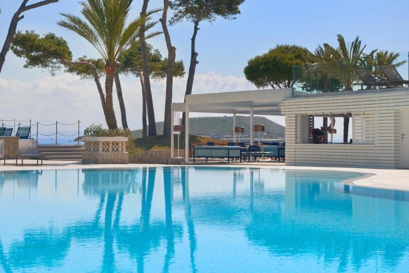 Mallorca Magaluf utazás Hotel Melia Calvia Beach