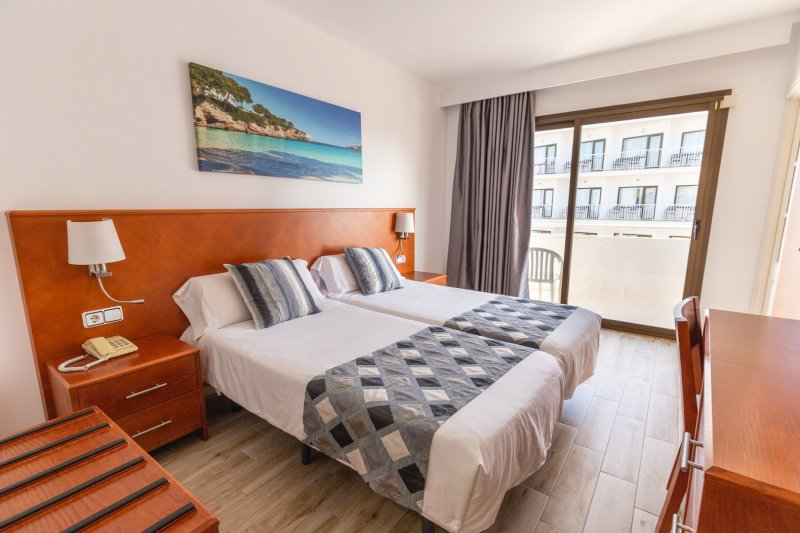 Mallorca Cala Millor utazás Hotel R2 Veronica