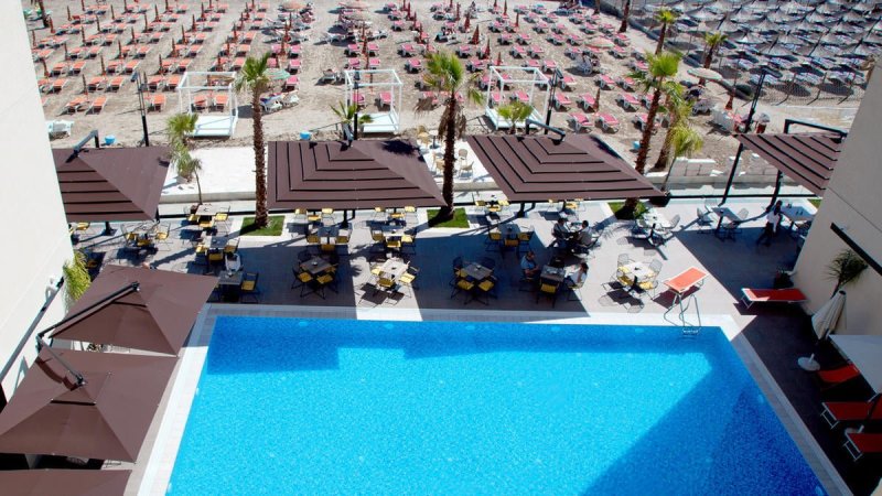 Albánia utazás Hotel Royal G