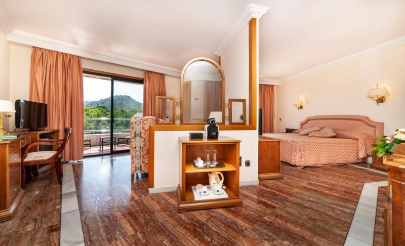 Mallorca Cala Ratjada utazás Hotel Serrano Palace