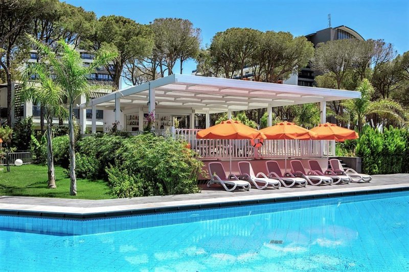 Antalya utazás Hotel Trendy Lara