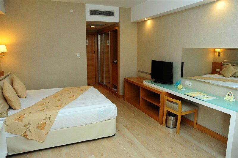 Side utazás Hotel Trendy Palm Beach