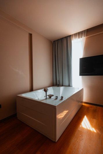 Albánia utazás Royal G Lux Hotel