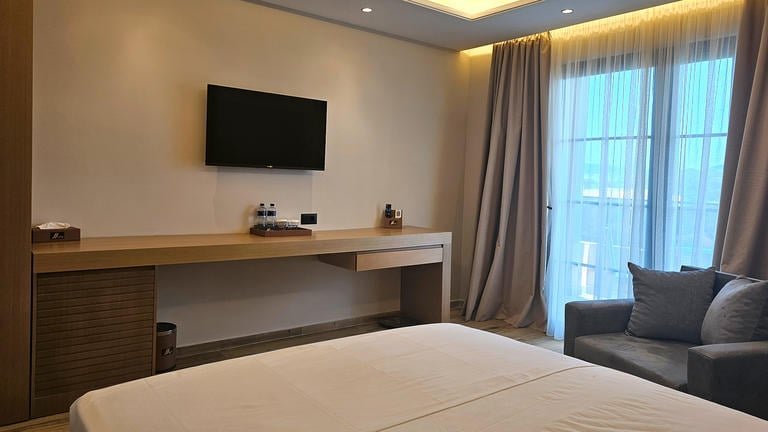 Durres utazás Sun By Fafa Hotel