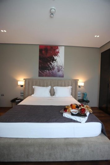 Albánia utazás Supreme Hotel and Spa