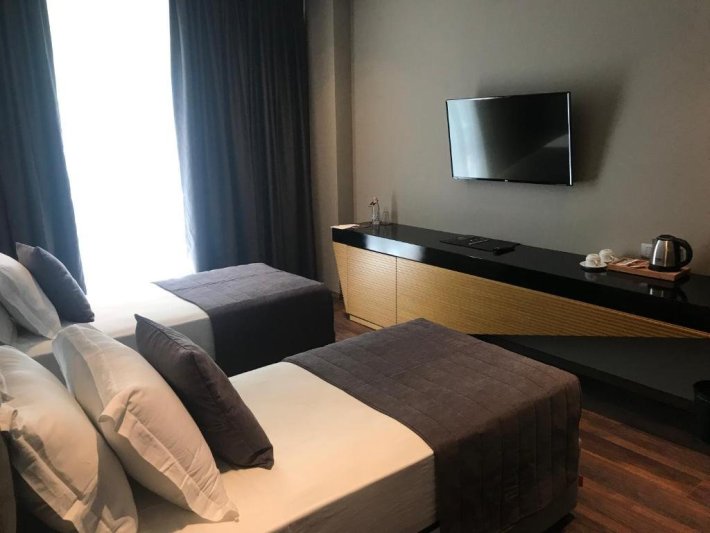 Albánia utazás Supreme Hotel and Spa