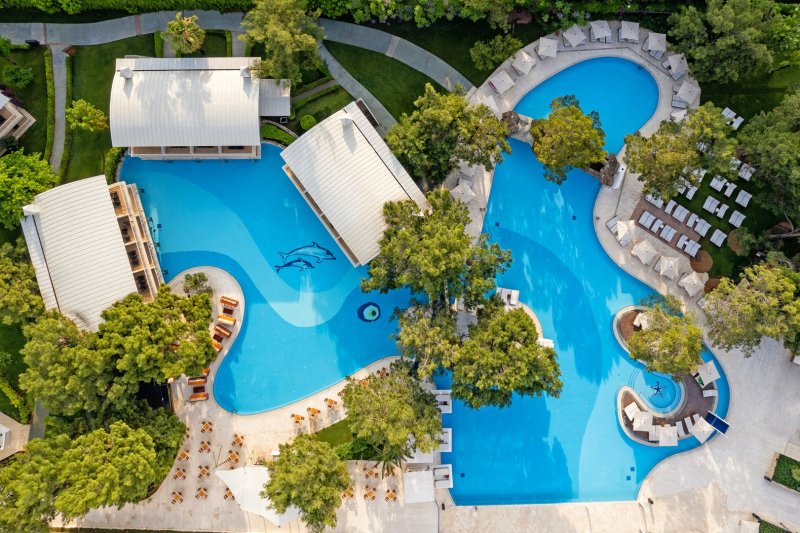 Antalya utazás Titanic Deluxe Lara