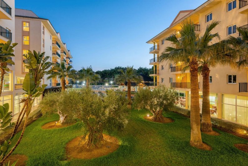 Mallorca utazás Aparthotel Can Picafort Palace