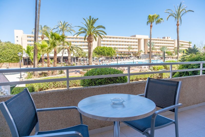 Mallorca utazás Aparthotel Club Cala Romani