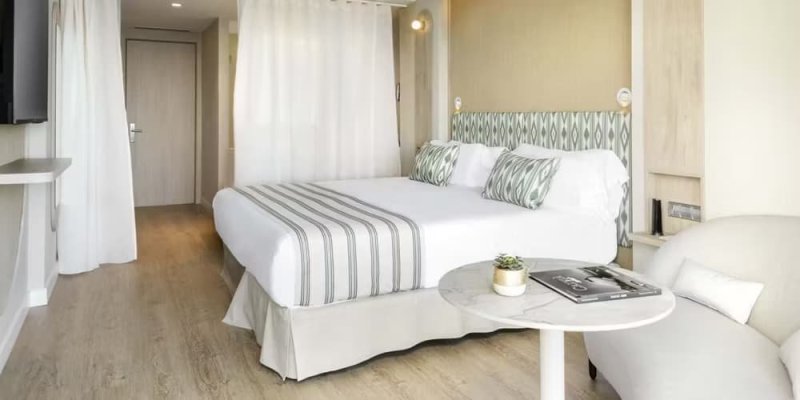 Mallorca Illetas utazás Barcelo Illetas Albatros 17+