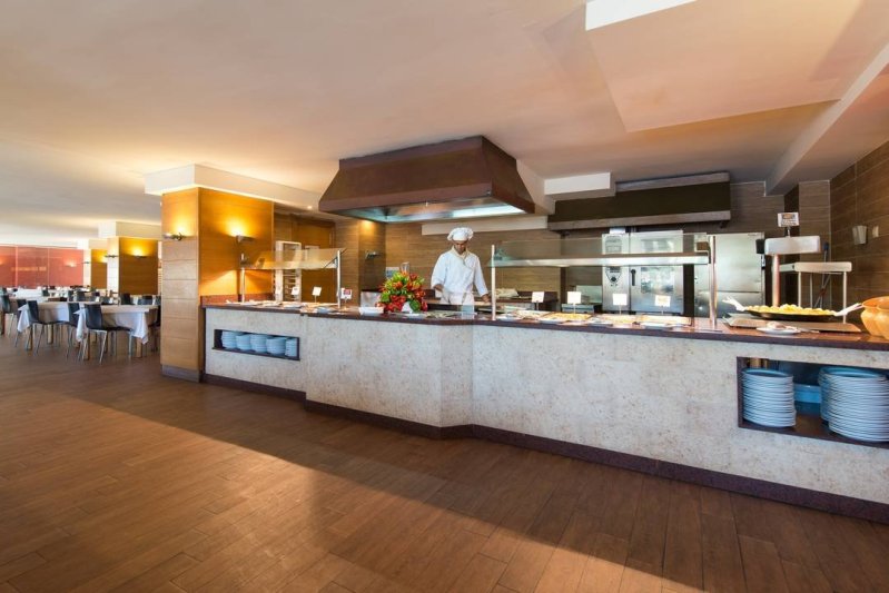 Mallorca utazás Bellevue Club