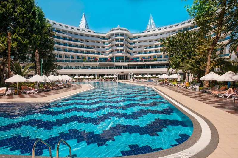 Antalya utazás Botanik Platinum