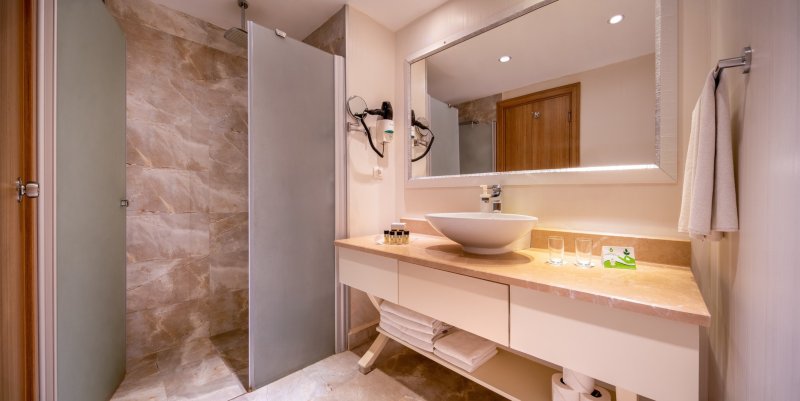 Alanya utazás Botanik Platinum