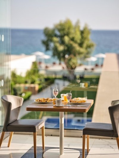 Zakynthos utazás Cavo Orient Beach Hotel & Suites