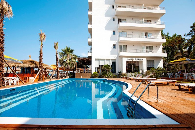 Albánia utazás Hotel Adria Palace (ex. Rinia 2)