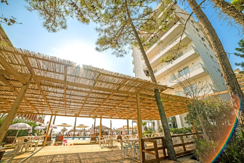 Albánia utazás Hotel Adria Palace (ex. Rinia 2)