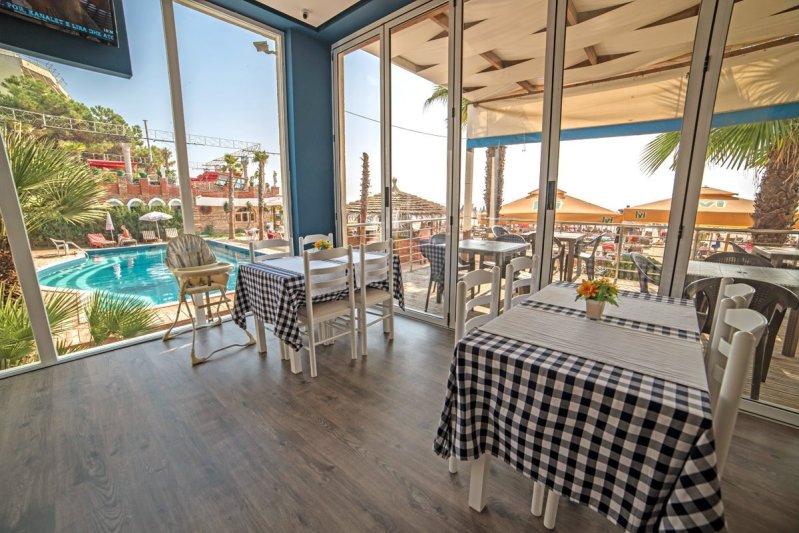 Albánia utazás Hotel Adria Palace (ex. Rinia 2)