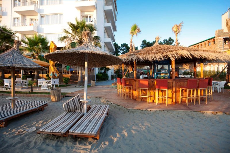 Albánia utazás Hotel Adria Palace (ex. Rinia 2)