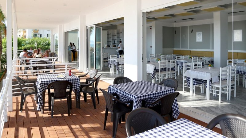 Albánia utazás Hotel Adria Palace (ex. Rinia 2)